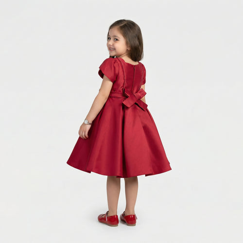 Classic Minimalist Satin A-Line Occasion Dress with Signature Side Bow