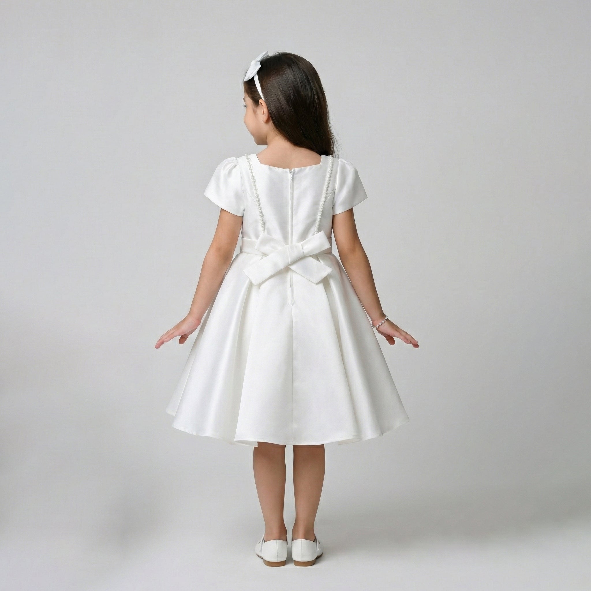 Graceful Minimalist Satin A-Line Occasion Dress with Signature Side Bow